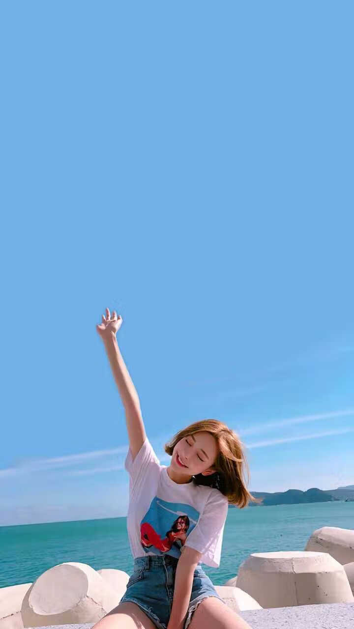 _高空秋千挑战：在悬崖边感受刺激_，高空秋千是近年来在各大景区兴起的娱乐项目之一