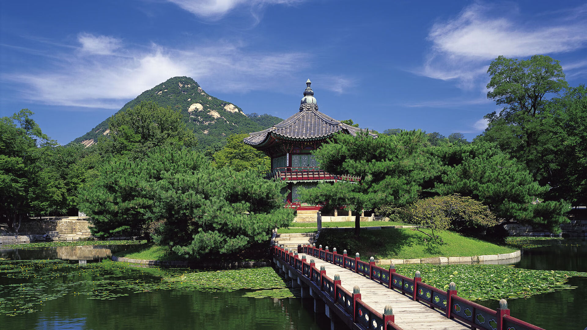 “法甲豪门迎战强敌，场面激烈精彩纷呈”，法甲豪门球队